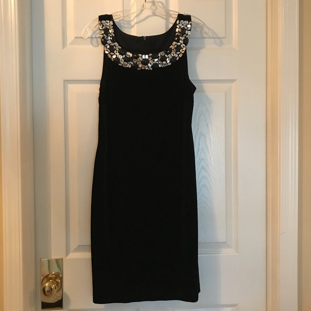 Black velvet cocktail dress 10P.